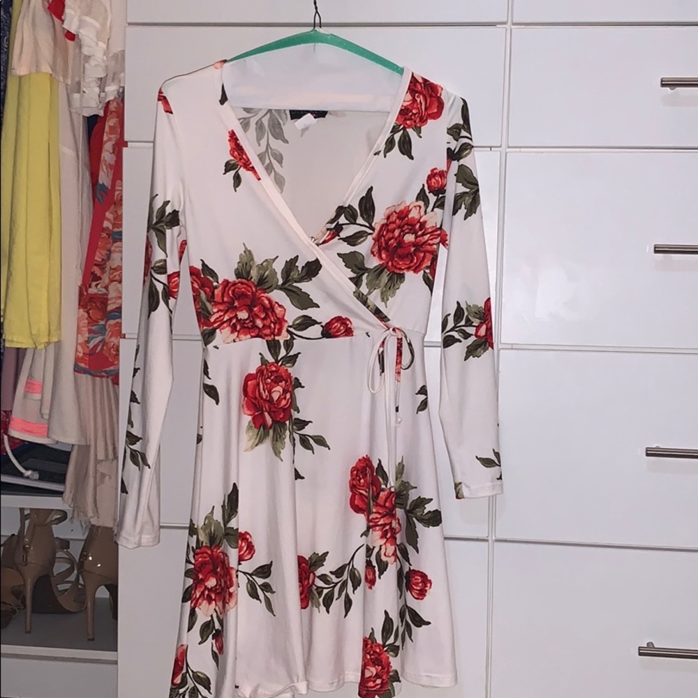 red flower long sleeve short dress
